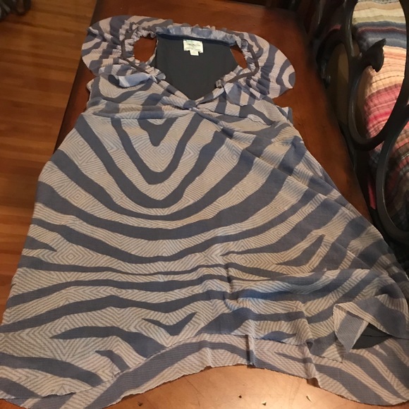 Dressy Tank Top - Picture 2 of 4
